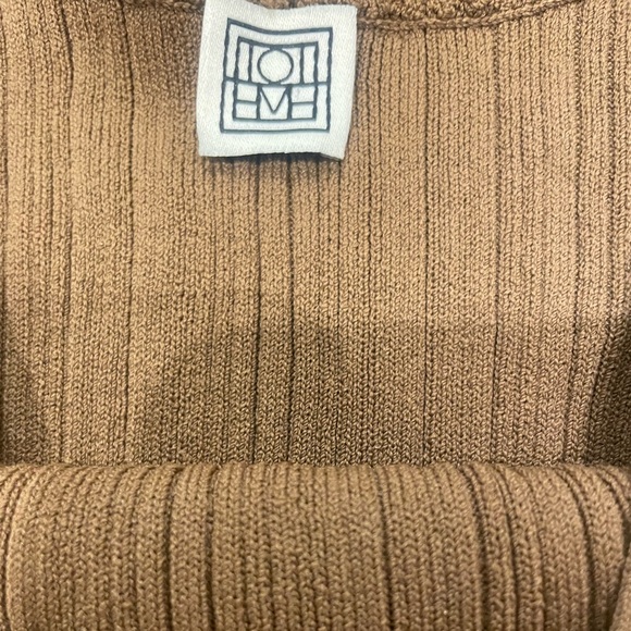 Toteme Seamless Ribbed Dress - Picture 7 of 16